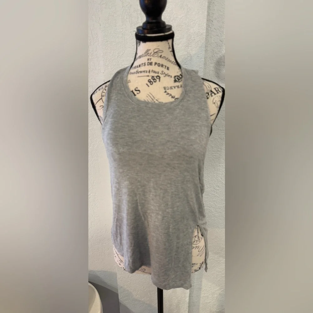 Beyond Yoga Gray Cropped Tank Top XS - Picture 3 of 10